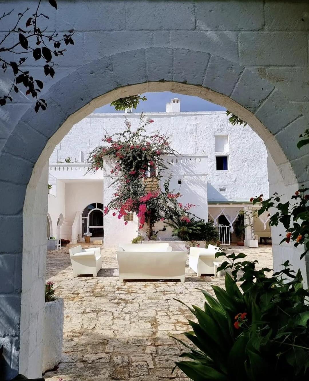 Masseria Boezio Ostuni Bed & Breakfast Торе Санта Сабина Екстериор снимка